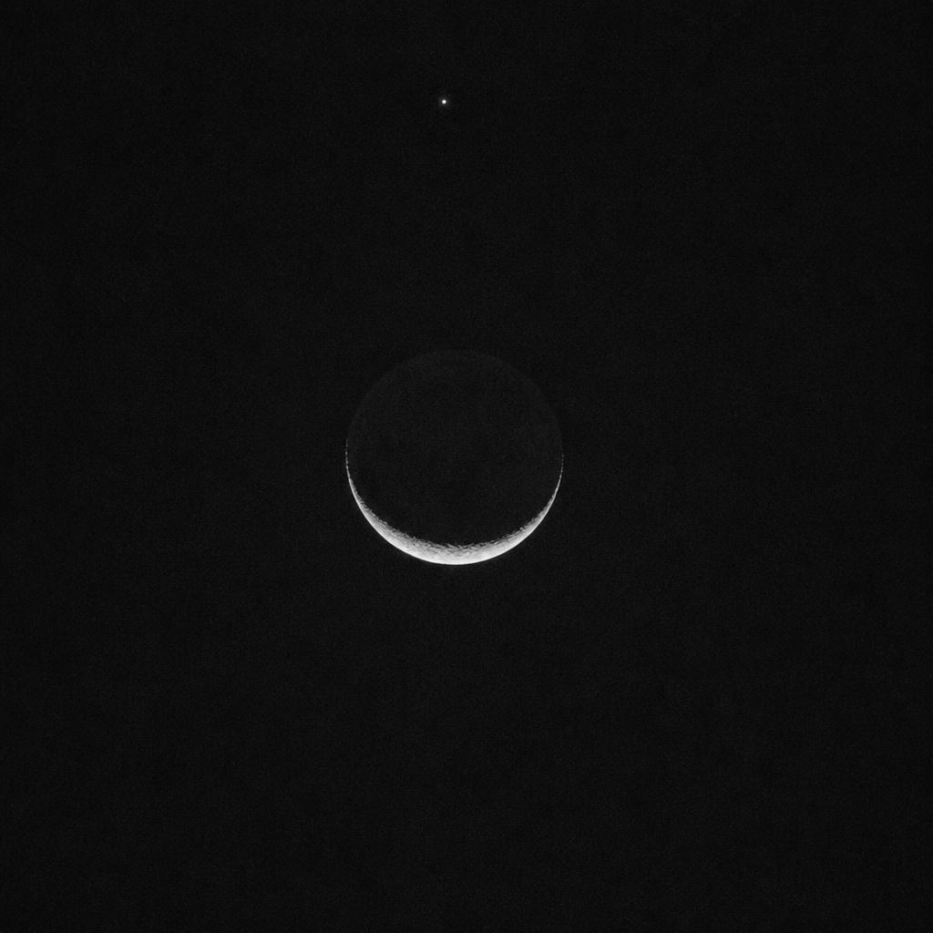 New moon rituals that take five minutes and zero candles
